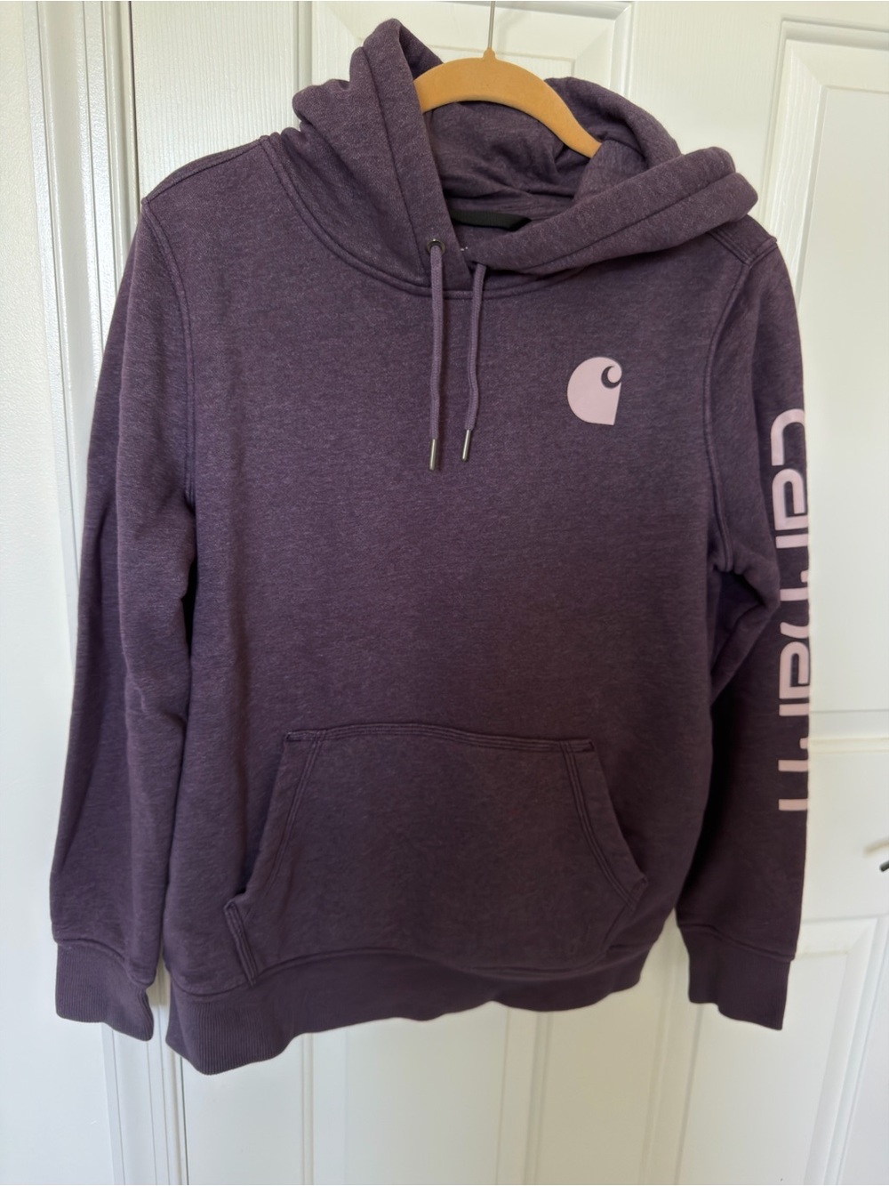 Like new Carhartt womens Sweatshirt